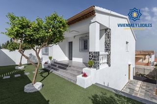 Casa  Calle harales. Casa en venta en monachil granada  amplia, luminosa y con gran p