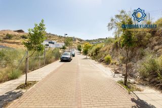 Wohngrundstück in Calle güevéjar 14. Parcela urbana en los altos de la zubia