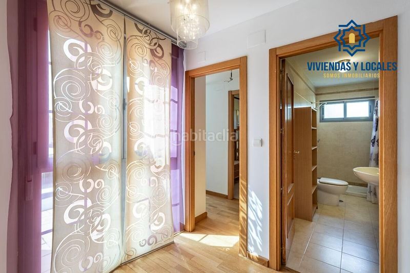 Foto 8113d88a-21aa-4055-8bd5-7088e161a297. Casa aparellada amb calefacció aparcament a Jun