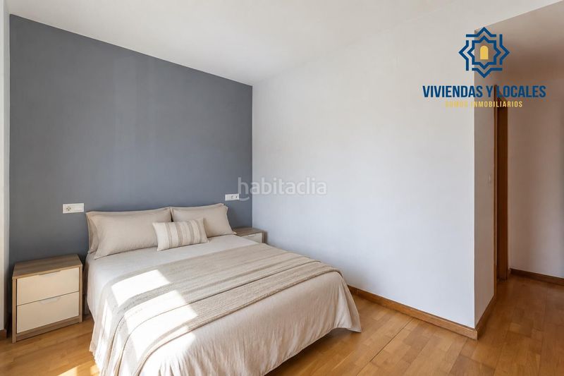 Foto b7b5c25f-4f0f-42a9-a442-b175f99606fb. Casa aparellada amb calefacció aparcament a Jun