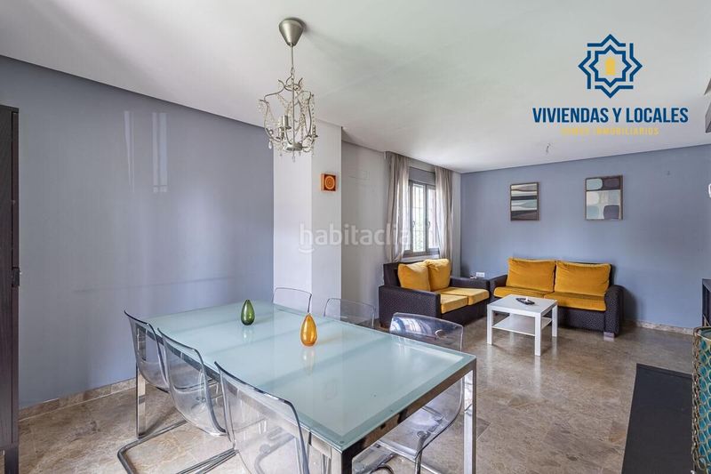 Foto bc6c3733-6cf1-402e-a442-2916be0bf740. Casa aparellada amb calefacció aparcament a Jun