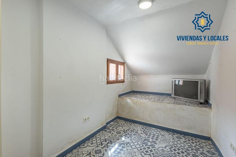 Foto c1399e89-e52e-4fcd-86b1-be6e799bdb2a. Casa aparellada amb calefacció aparcament a Jun