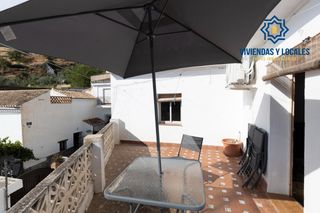 Maison jumelée à Calle real 16. Casa en monachil pueblo