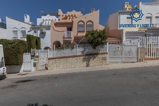 Casa adossada a Huétor Vega