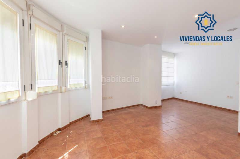 Foto a5930515-1b55-40ac-a34d-d67877d939a9. Tríplex amb aparcament a Cájar