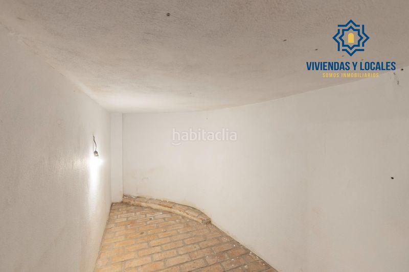 Foto b362c329-7c6b-48cf-b3ad-11b37649883a. Tríplex amb aparcament a Cájar