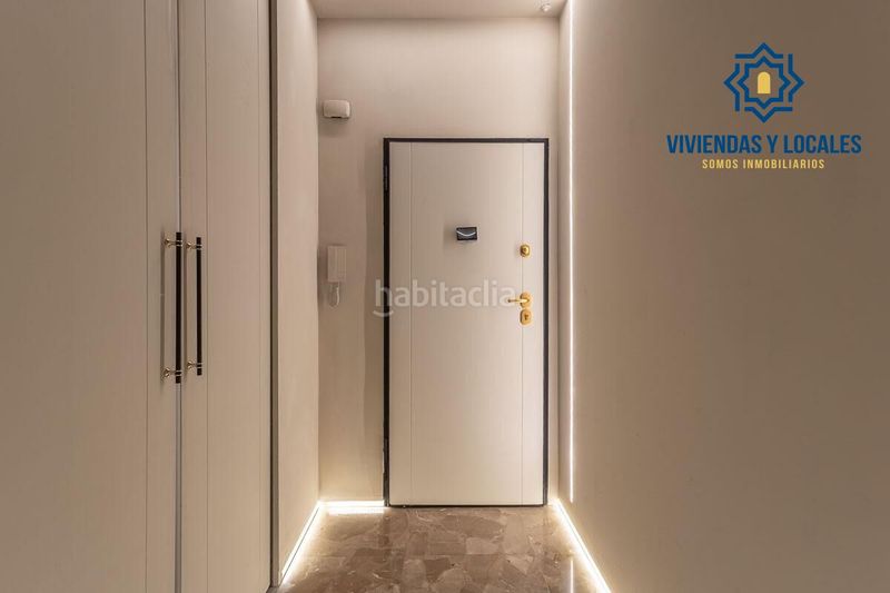 Foto 880ab28a-fb5a-4dcf-8291-e8876b35c3f3. Piso elegante piso en el edificio la pirámide, en pleno corazón en Granada
