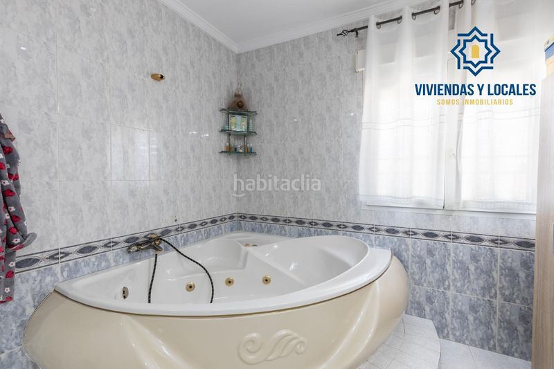 Foto 5355a90b-923d-4392-95a7-5b1bf7584659. Casa amb calefacció aparcament a Láchar