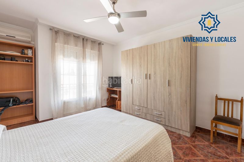 Foto b30c4ded-e35a-4d11-91a9-4d0f7b2b3e55. Casa amb calefacció aparcament a Láchar