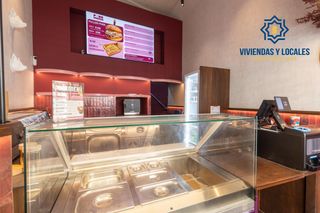 Local Comercial a Del tovar 1. Invierte en una ubicación privilegiada en el corazón de granada