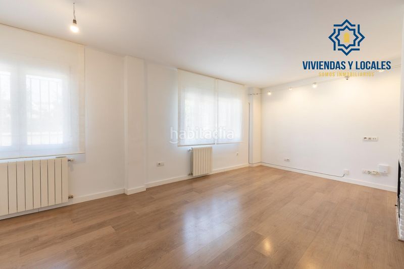 Foto 4997995a-69f9-4f07-bada-ab90c437890a. Casa adosada la casa que lo tiene todo amplitud, confort y una ubicación privilegiada en Santa Fe