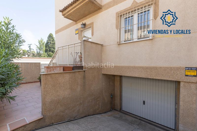 Foto c3b37d36-1d17-4a3a-818a-c1fc6ef23c45. Casa adosada la casa que lo tiene todo amplitud, confort y una ubicación privilegiada en Santa Fe
