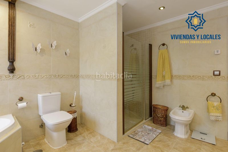 Foto 8b517408-a435-4745-8243-7d2c78d35949. Casa aparellada amb aparcament piscina a Ogíjares