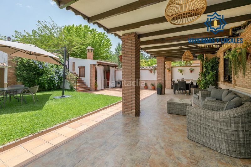 Foto a6ced631-a609-49a6-9150-b0e1620987ab. Casa aparellada amb aparcament piscina a Ogíjares
