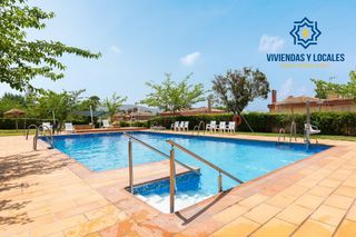 Doppelhaus  Dr marañon. Chalet accesible de gran amplitud, con jardín privado, garaje y