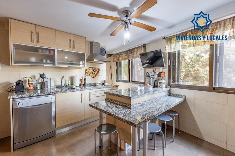 Foto ac1f0bb7-cc09-4588-82d5-0e051c1fc46d. Pis amb aparcament piscina a San Matías - Realejo Granada