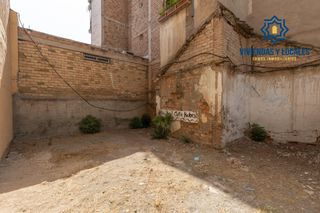 Terreno residencial en Calle bolivia 17. Inmejorable parcela para construir la casa de tus sueños junto a