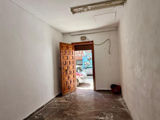 Local Comercial a Calle Calle del Conde de Cifuentes 24