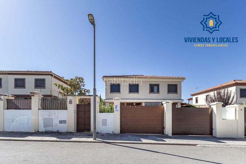 Foto 1ed2ae07-96a5-4f70-904d-d70198865c61. Casa amb calefacció aparcament piscina a Albolote