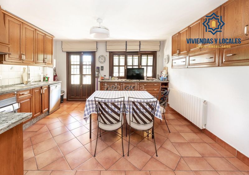 Foto f4ad73de-dd06-4b25-9e10-80435c472be5. Chalet  independiente en cajar en Cájar