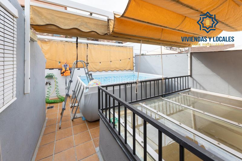 Foto f5712638-2208-470f-95ea-80344f77a84b. Casa adossada amb piscina a Cájar