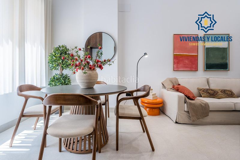 Foto a439cbf4-2e6d-4be3-83fc-9e8a520269e2. Planta baja precioso estudio de lujo en urbanizacion triunfo jardin en Granada