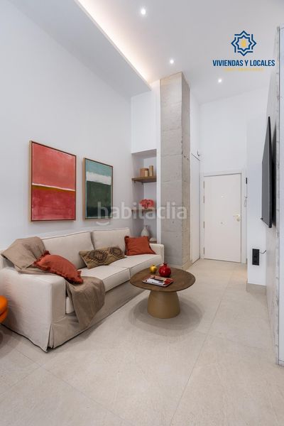 Foto c55e1c2d-5555-46f9-a1d6-fe5ece6ba270. Planta baja precioso estudio de lujo en urbanizacion triunfo jardin en Granada