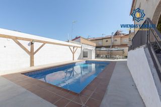 Casa adossada a Ogíjares