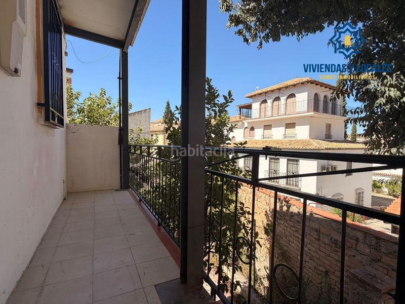 Foto 0a53a88c-7e17-4216-847b-c7722a76d409. Alquiler casa disponible casa con patio en carretera de la sierra en Granada