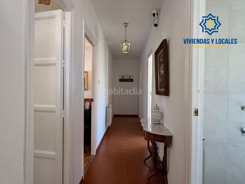 Foto 3829830f-da98-46fb-a528-7acbe597449b. Alquiler casa disponible casa con patio en carretera de la sierra en Granada