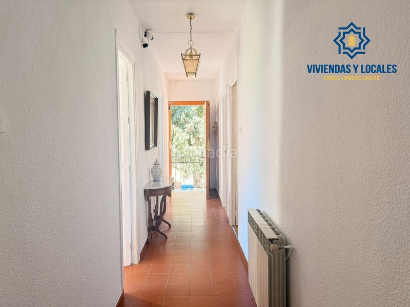 Foto 5cc56270-abc9-4b36-9a88-172347c97afd. Alquiler casa disponible casa con patio en carretera de la sierra en Granada