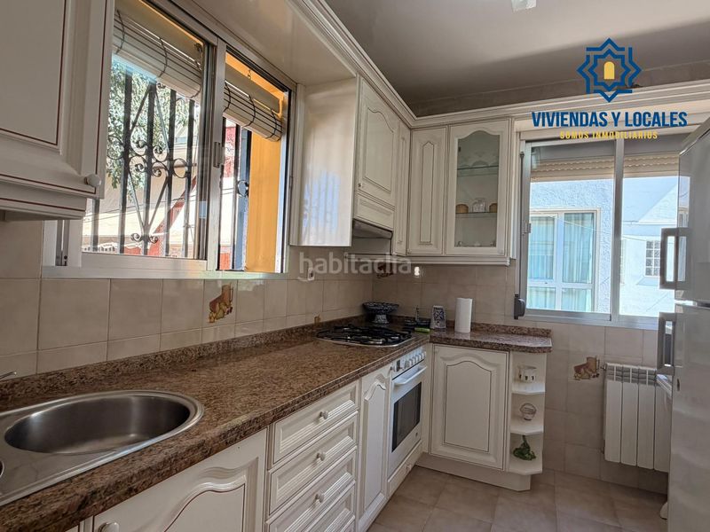 Foto f7258c74-9094-4fc5-904f-8170a4bf952b. Alquiler casa disponible casa con patio en carretera de la sierra en Granada