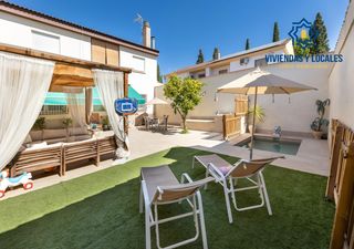 Casa  Calle cañada. Exclusivo chalet pareado totalmente reformado con jacuzzi y 4 do