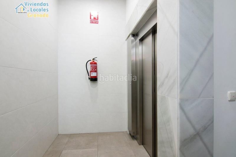 Foto e94e9575-6e40-4f56-adee-23ce3fb2d02c. Parking voiture dans Camino de Ronda Granada