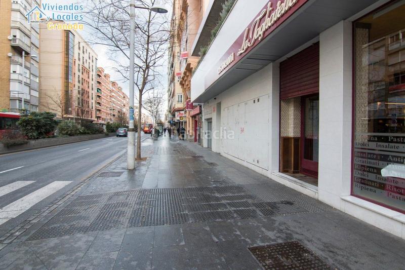 Foto f1fb8d25-0d79-4d68-bb1d-6c8894120eed. Parking voiture dans Camino de Ronda Granada