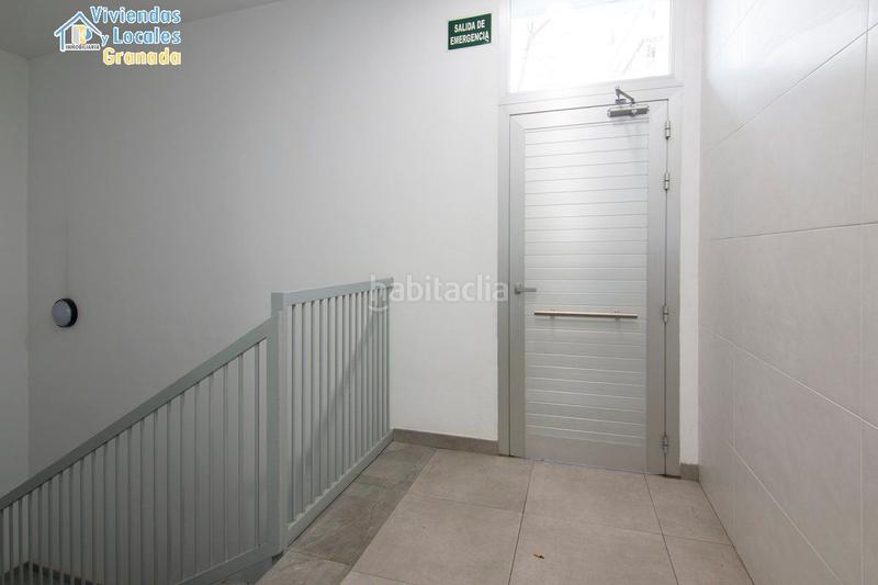 Foto ff522048-892f-4527-a0b9-0dcd8d22abc7. Parking voiture dans Camino de Ronda Granada