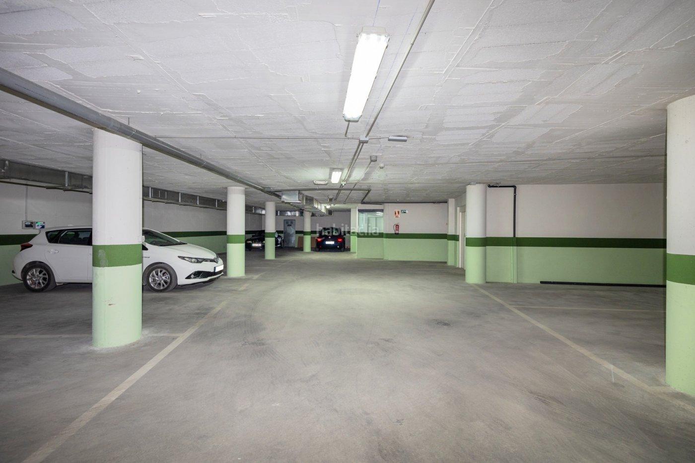 Oportunidad. Plazas de garaje en venta en pleno centro de  Albol Albolote