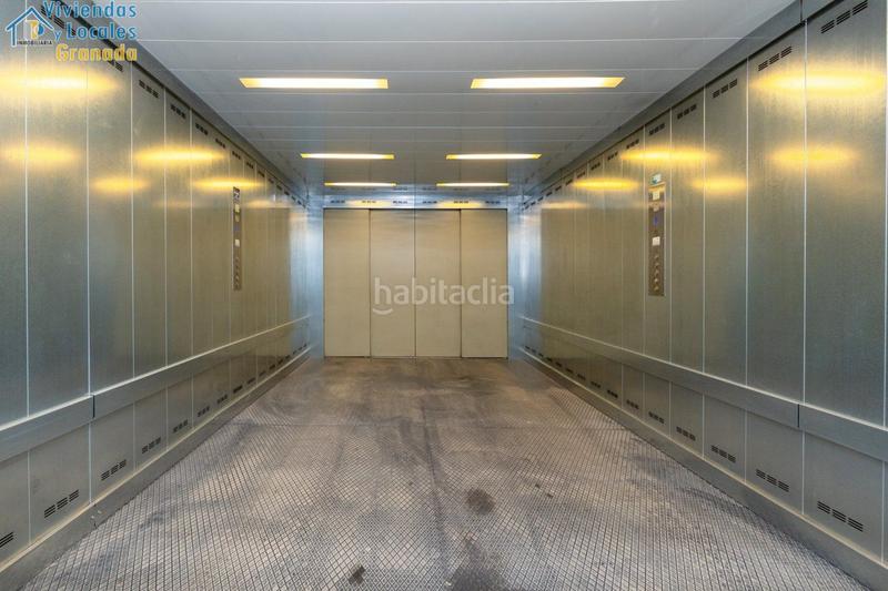 Foto 765b831c-4323-420f-a390-7b9418e42ef2. Parking coche oportunidad. plazas de garaje en venta en pleno centro de . junto parada de metro en Albolote