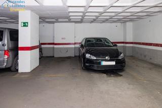 Parking coche en Plaza de Toros. Estupenda plaza de garaje en avenida de la constitución