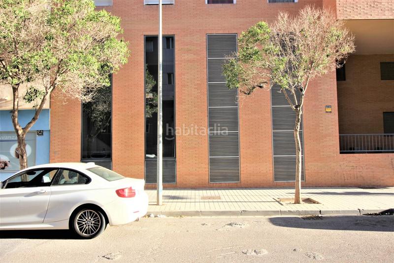 Foto 5f1c1dcb-0b16-421b-8e98-ae6986a57f5a. Alquiler local comercial local en la avd.del mediterraneo en Almería