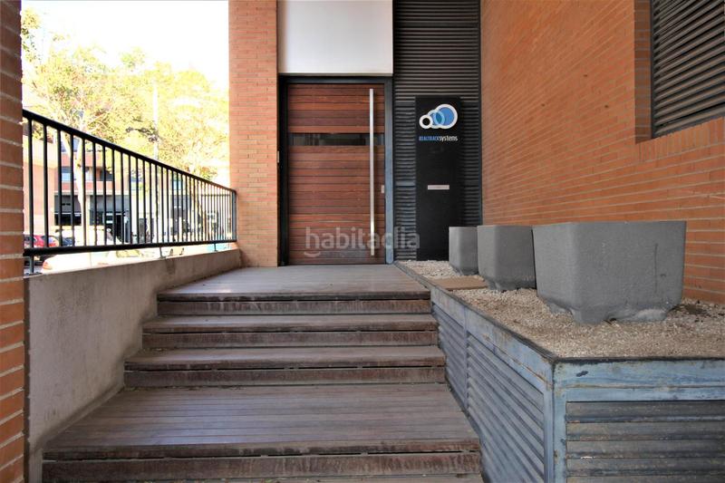 Foto d008991d-0e9e-49bf-9c5f-bfbb41e6b367. Alquiler local comercial local en la avd.del mediterraneo en Almería