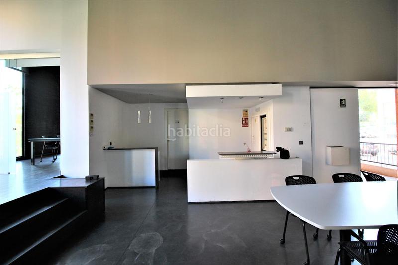 Foto 94d823ba-2457-4cd7-8403-f8ed1aee2a44. Rent business premise in San Luis Almería