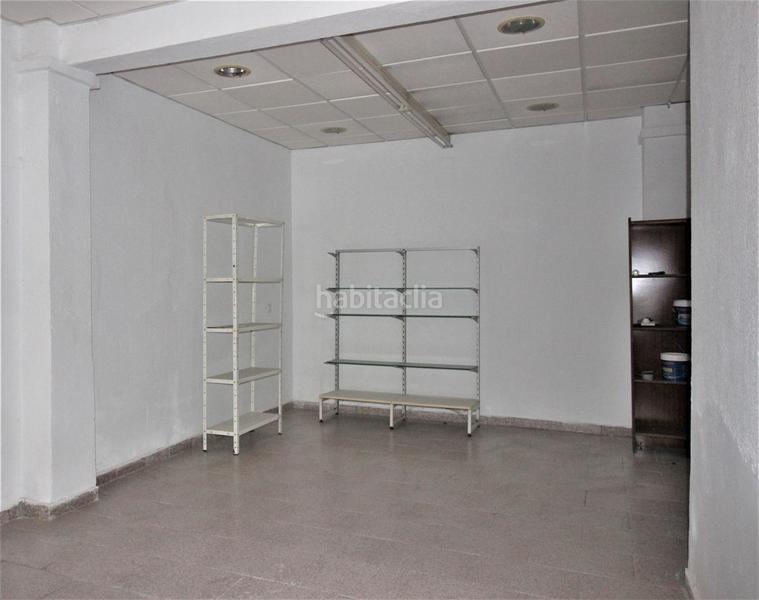 Foto 5ac97f38-c1c5-4bc6-9e7e-52a68409bbd6. Alquiler local comercial local en calzada de castro en Almería