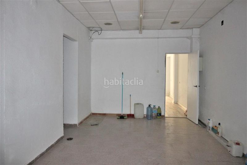 Foto 75858729-9474-4cd3-8825-01545992b2a8. Alquiler local comercial local en calzada de castro en Almería