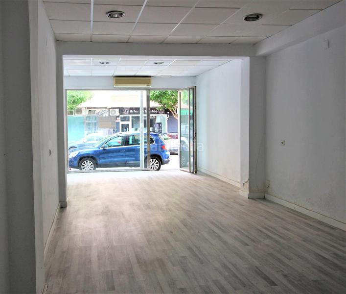 Foto d2c4c677-e070-48f5-a3a6-1f3f911c614f. Lloguer local comercial a Nueva Andalucía Almería