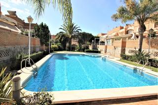 Location Maison  Costa de almería. Triplex cuatro dormitorios en la zona de villablanca