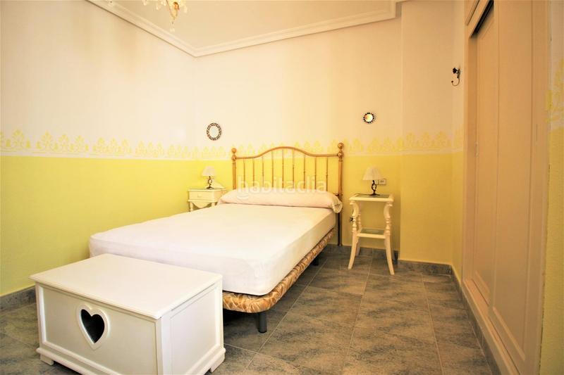 Foto 5bb93d95-2df5-4adf-a259-c8a917adfe33. Location appartement avec parking piscine dans Retamar Almería