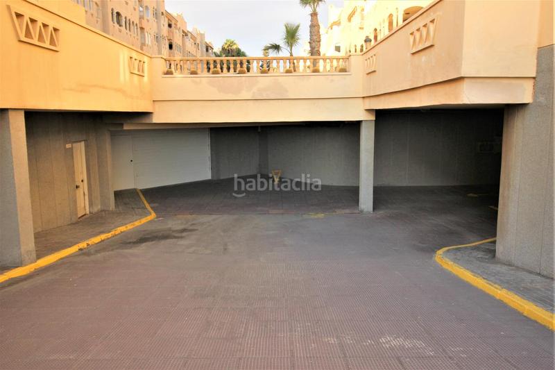 Foto 6c581c7a-a2c4-4d8e-af2e-3cef2c1dc6a4. Rent flat with parking pool in Retamar Almería