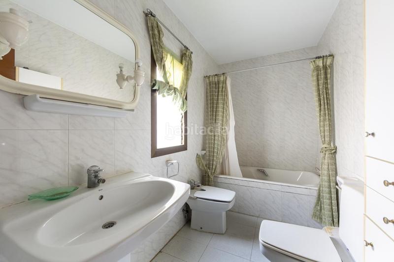 Foto f0cfccd5-2902-4902-9816-3555ff034512. Casa amb aparcament a San Luis Almería