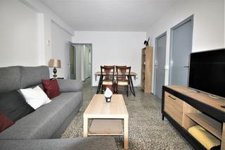Location Appartement  Menéndez pidal. Piso de tres dormitorios en barrio san luis